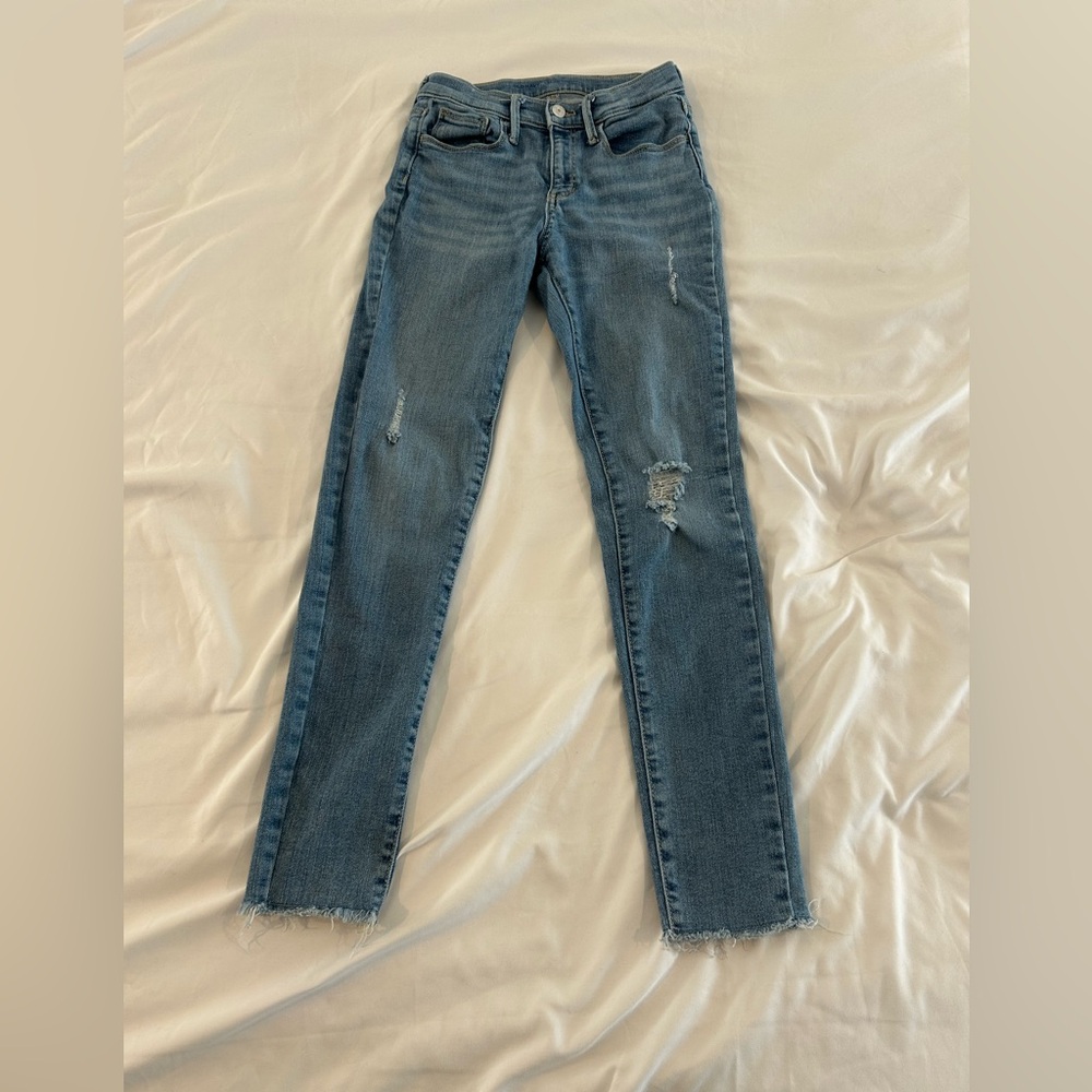 Old Navy Girls Size 14 Distressed Skinny Jeans Light Wash Raw Hem